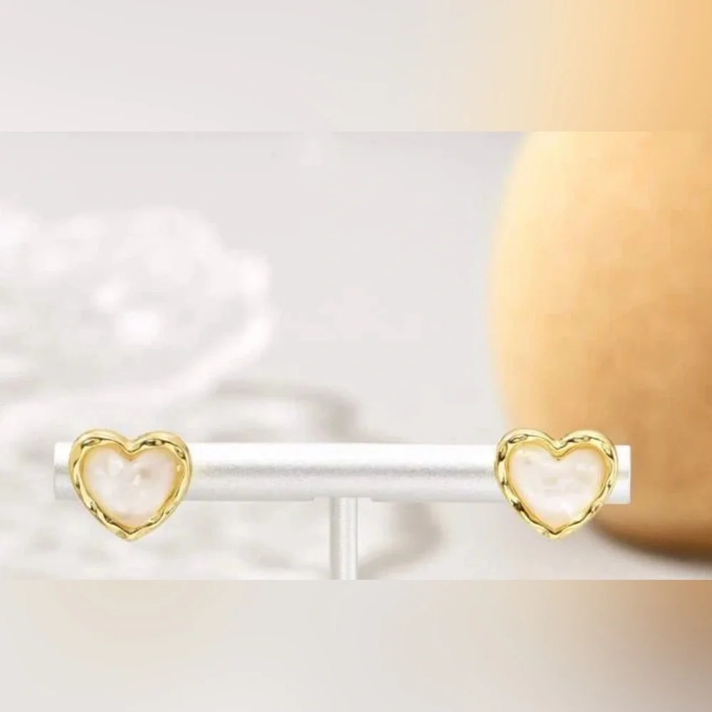 “Seashell Shards” White Hearts Iridescent Shell Flake Chip Ocean Romance Studs - Picture 12 of 16